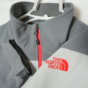 The North Face Men's Apex Bionic Soft Shell Jacket Size Small Gray Colorway 2012